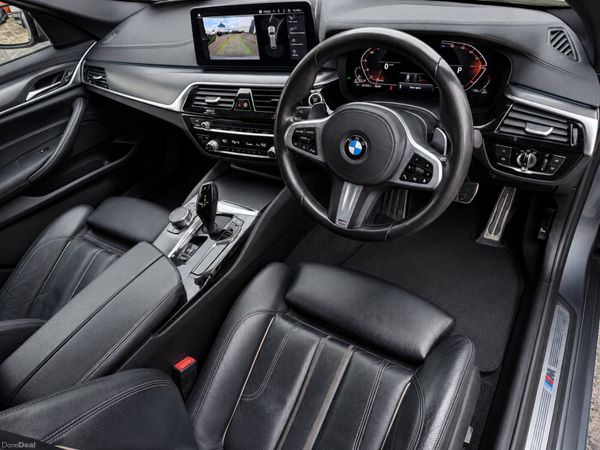 212 BMW 520D G31 AUTO ESTATE M-SPORT = TOURING = 389965264