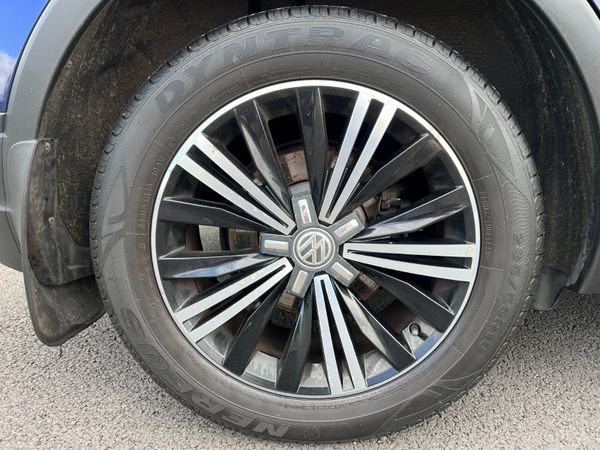 2016 (162) Volkswagen Tiguan SE 2.0 TDI BMT - Auto 389973014