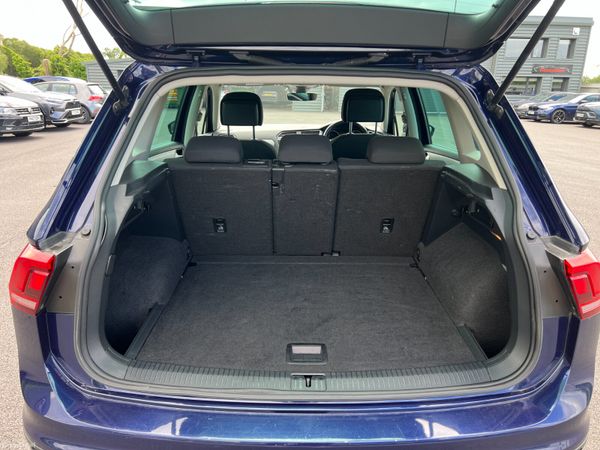 2016 (162) Volkswagen Tiguan SE 2.0 TDI BMT - Auto 389973024