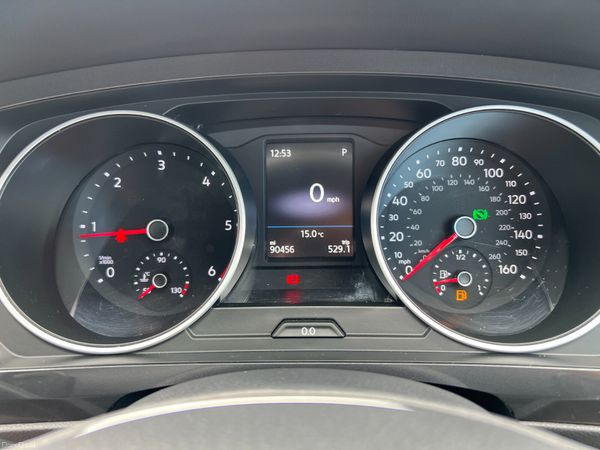 2016 (162) Volkswagen Tiguan SE 2.0 TDI BMT - Auto 389973028