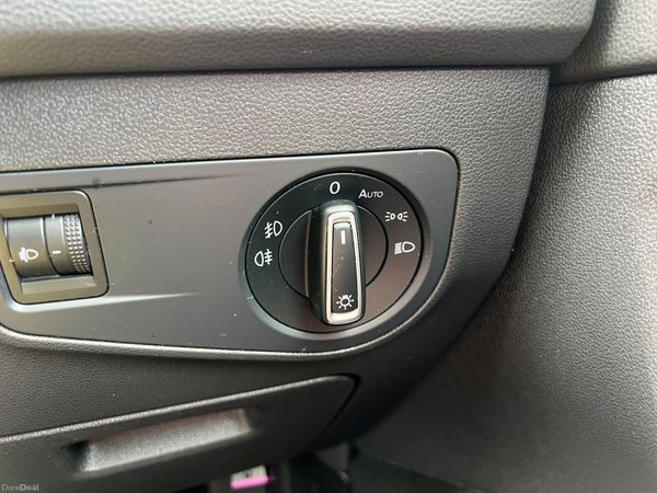 2016 (162) Volkswagen Tiguan SE 2.0 TDI BMT - Auto 389973030