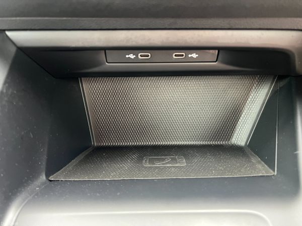 2022 Volkswagen Golf Life 2.0 TDI 389973350