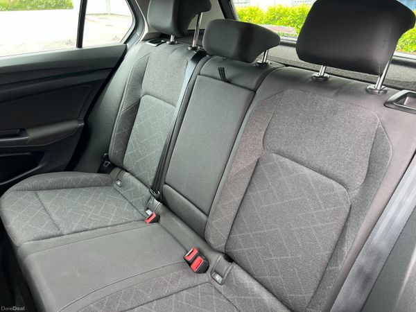 2022 Volkswagen Golf Life 2.0 TDI 389973338