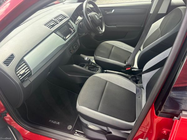 Skoda Fabia 389982402