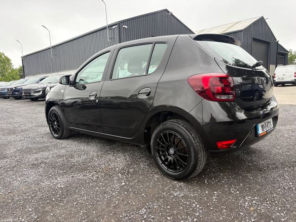 Dacia Sandero 389983402