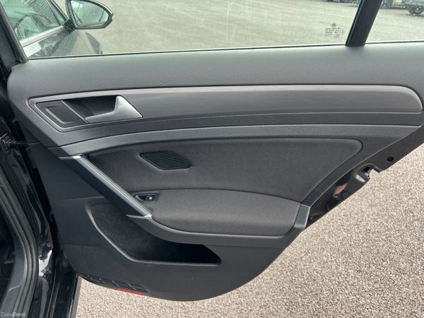 2017 Volkswagen Golf SE Nav 1.6 TDI BMT 389986914