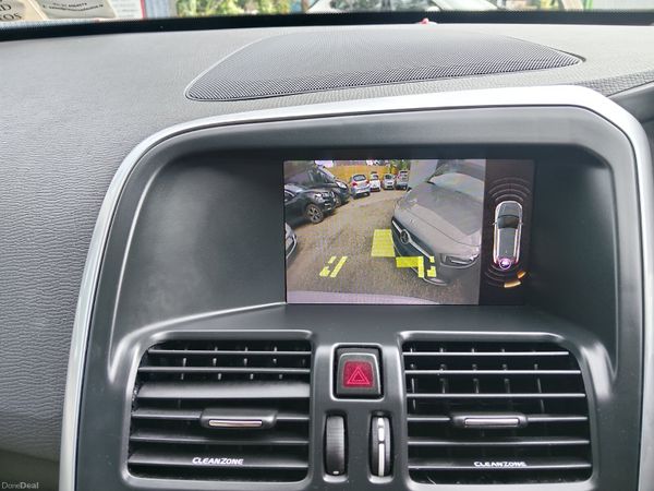 XC60 // PANORAMIC ROOF // AUTO 389939780