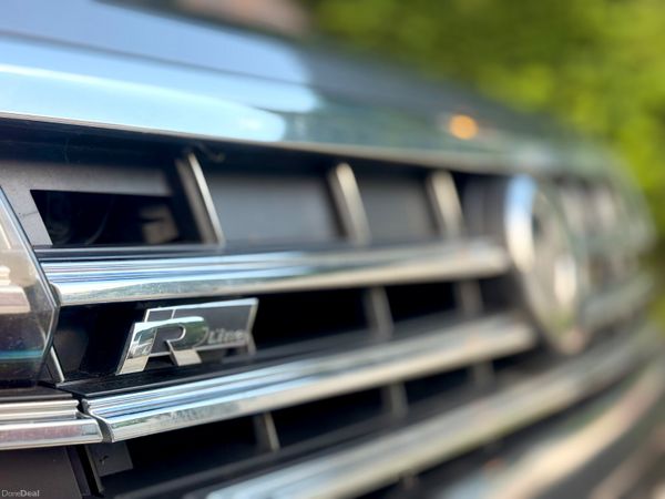 Volkswagen Touareg R Line 3.0 TDI V6 2 Seats 390040094