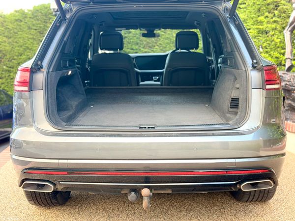 Volkswagen Touareg R Line 3.0 TDI V6 2 Seats 390040112