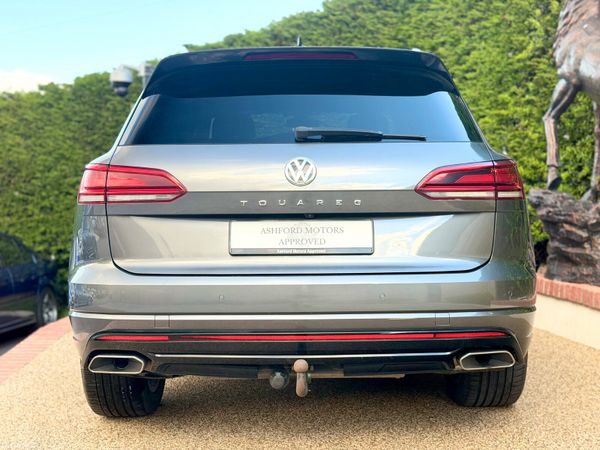 Volkswagen Touareg R Line 3.0 TDI V6 2 Seats 390040114