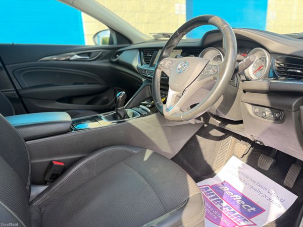 Insignia 181 New Chain and Clutch !! 390049636