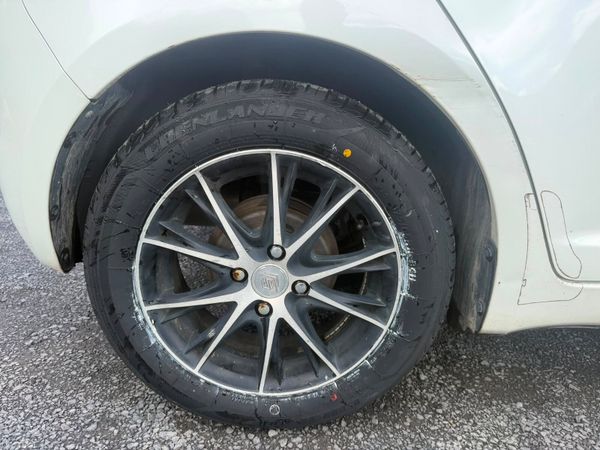 09 SUZUKI SWIFT 1.2 LOW MILEAGE 390049946