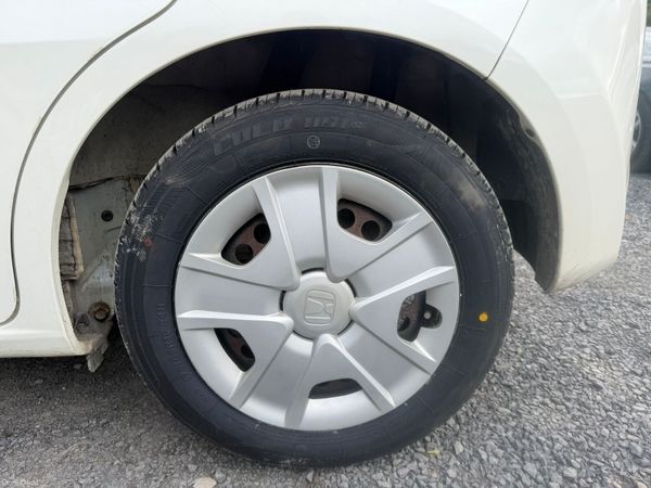12 HONDA FIT HYBRID 1.3 390056922