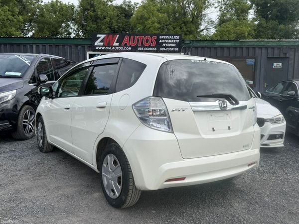 12 HONDA FIT HYBRID 1.3 390056928