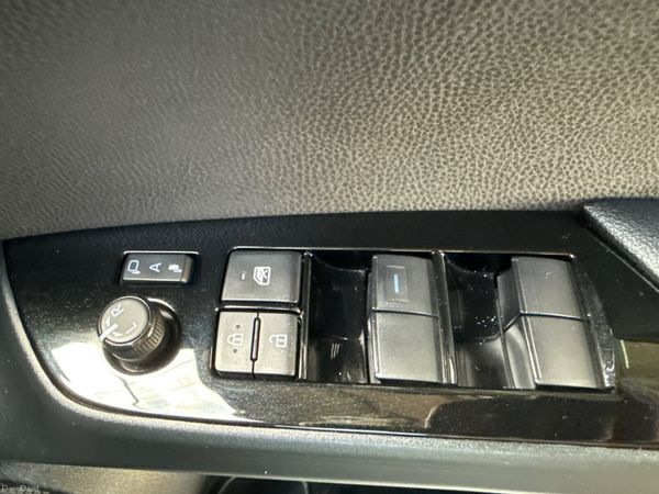2022 Toyota Prius 1.8 Hybrid Auto,42K Miles 390059572