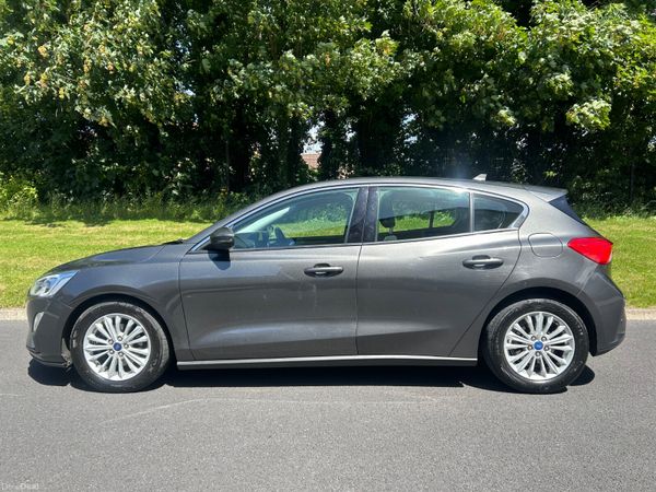 Ford Focus 2019(NCT 09/28 TAX 02/27) 390017446