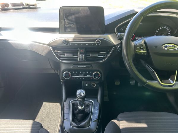 Ford Focus 2019(NCT 09/28 TAX 02/27) 390017502