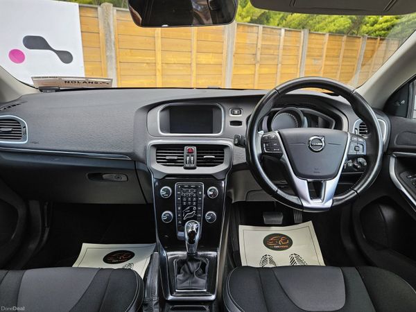 VOLVO V40 D4 2.0 DIESEL D4 AUTO NEW NCT 390022032