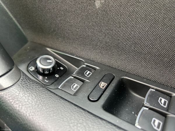 2013 VOLKSWAGEN PASSAT ESTATE PETROL AUTOMATIC 390022580