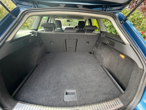 SEAT Leon NCT 2027 390023716