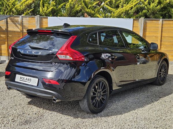 VOLVO V40 D4 AUTO DIESEL NEW NCT 390027262