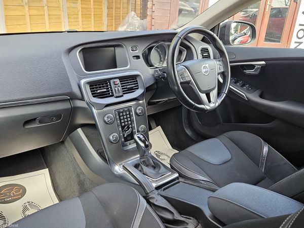 VOLVO V40 D4 AUTO DIESEL NEW NCT 390027266