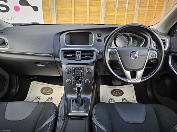 VOLVO V40 D4 AUTO DIESEL NEW NCT 390027274