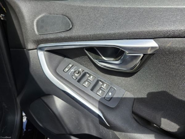 VOLVO V40 D4 AUTO DIESEL NEW NCT 390027276