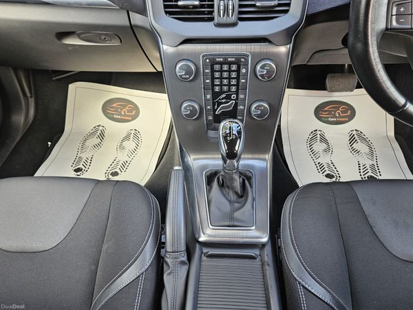 VOLVO V40 D4 AUTO DIESEL NEW NCT 390027282