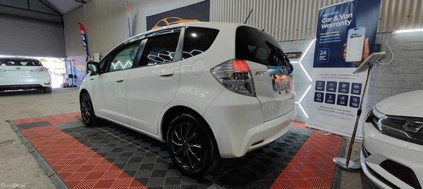 2014 Honda Fit- 1.3 Petrol Hybrid Fresh NCT 390154790