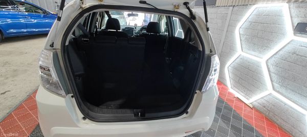 2014 Honda Fit- 1.3 Petrol Hybrid Fresh NCT 390154826
