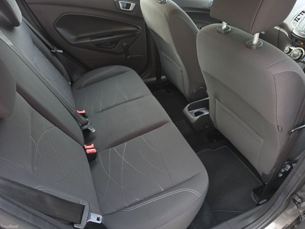Ford Fiesta 2017 390165196