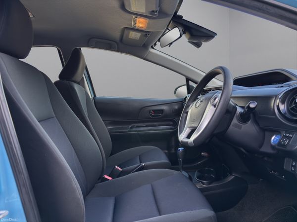 2017 TOYOTA AQUA PETROL HYBRID (S56) 390178726