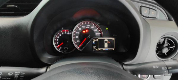 152 Toyota Yaris/ Vitz 1.3 Petrol Automatic 390198576