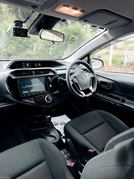 2019 Toyota Aqua Hybrid | 85,000 KM | Auto 390109498