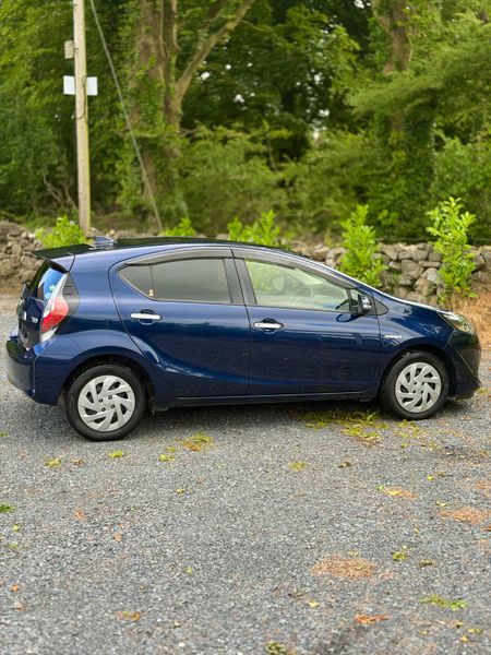 2018 Toyota Aqua Hybrid | ONLY 25,000 KM | AUTO 390110288
