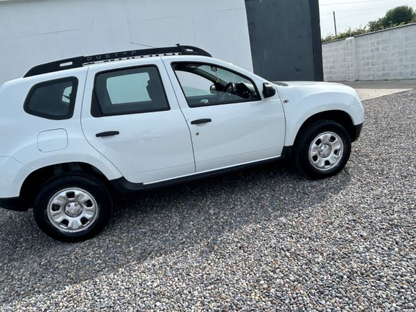 Dacia Duster 2015 390122162