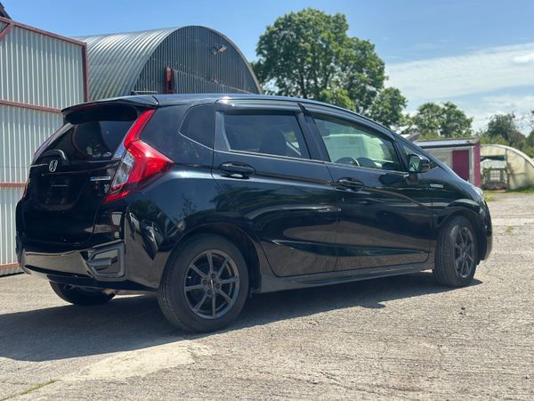2017 Honda Fit 1.5 Hybrid – Full Option 390130314