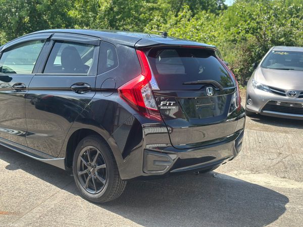 2017 Honda Fit 1.5 Hybrid – Full Option 390130322