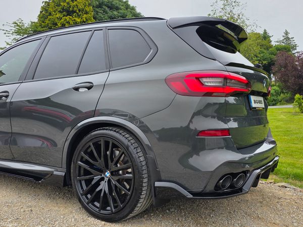 BMW X5 2021 390254104