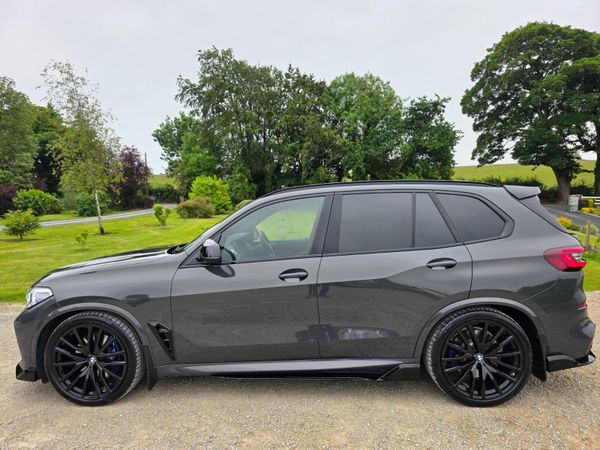 BMW X5 2021 390254106
