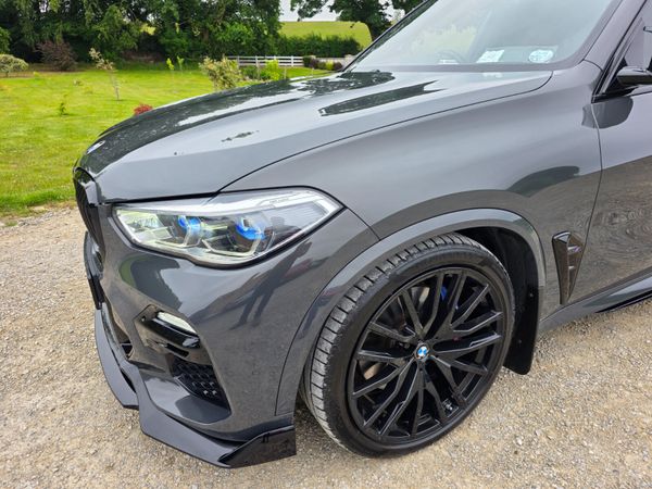 BMW X5 2021 390254108