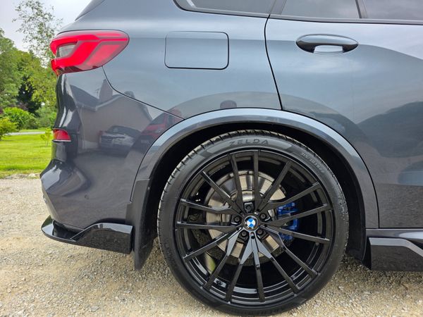 BMW X5 2019 390254578