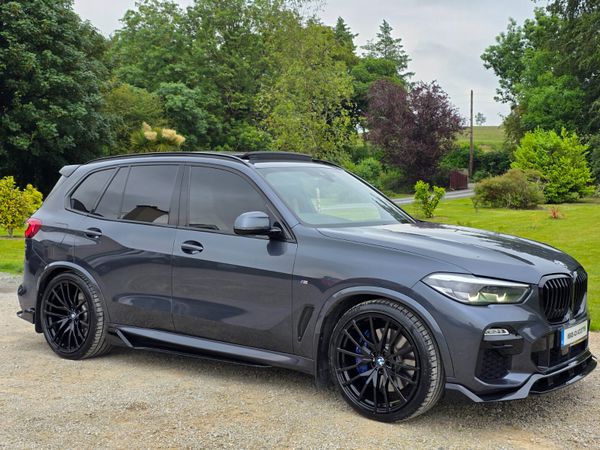 BMW X5 2019 390254582
