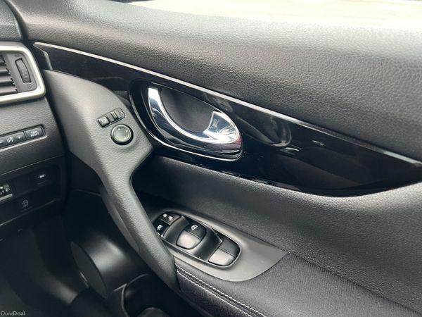2017 (172) Nissan Qashqai N-Connecta 1.5 DCI 390268536