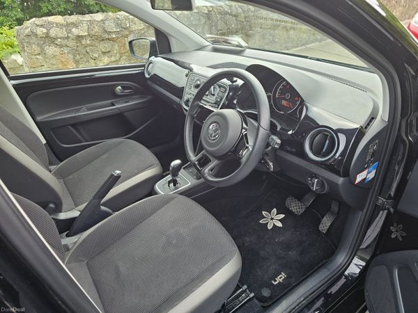 Volkswagen up! 2016 1.0l AUTO HIGH SPEC 390208494