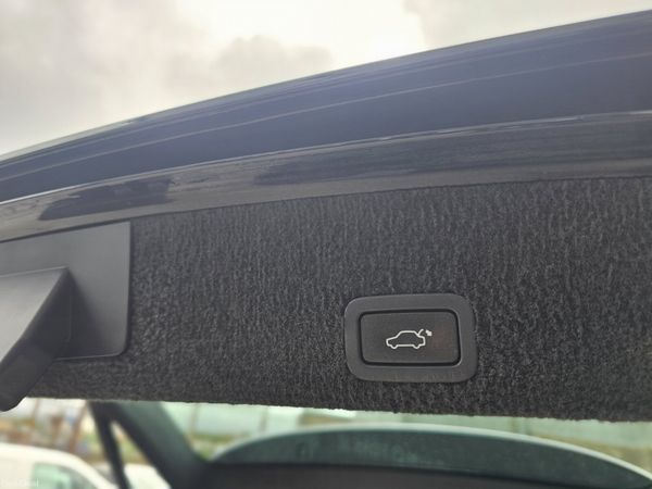 VOLVO XC60 // LOW MILEAGE // 04/27 NCT 390354466