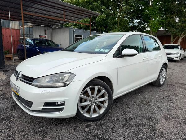 Volkswagen Golf 2014 390359558