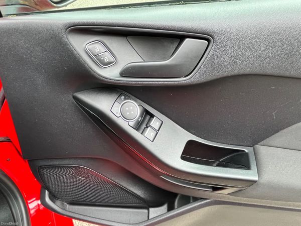 Ford Fiesta 1.0T EcoBoost Titanium 390375778