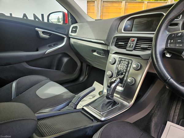 Volvo V40 2016  D4 Model New Nct 390376286